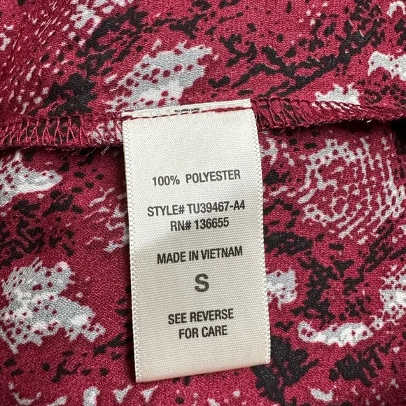 West Kei Burgundy Patterned Blouse • Elegant Print • Size S - Picture 10 of 10